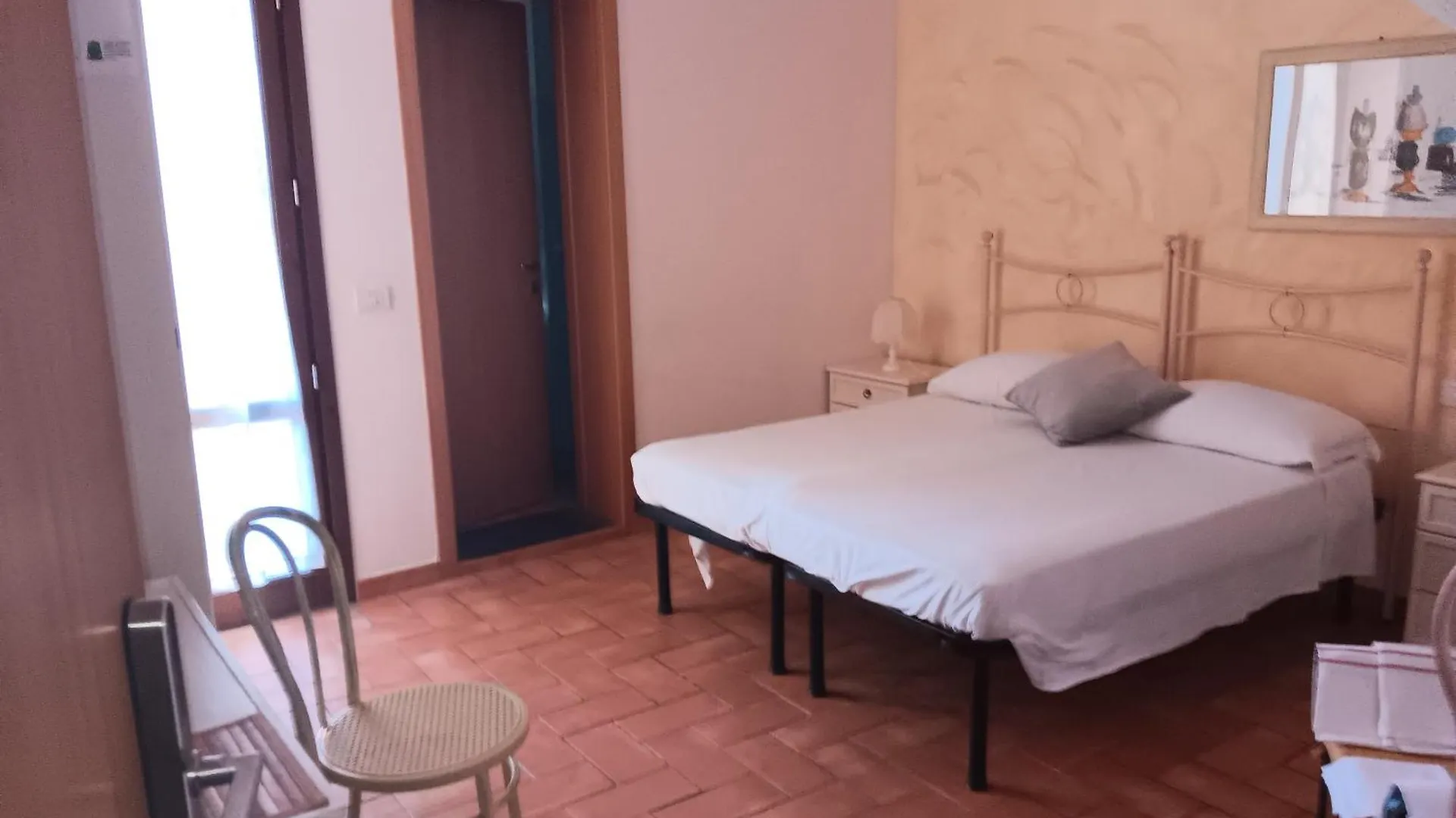 Affitta Camere San Miniato 0*,